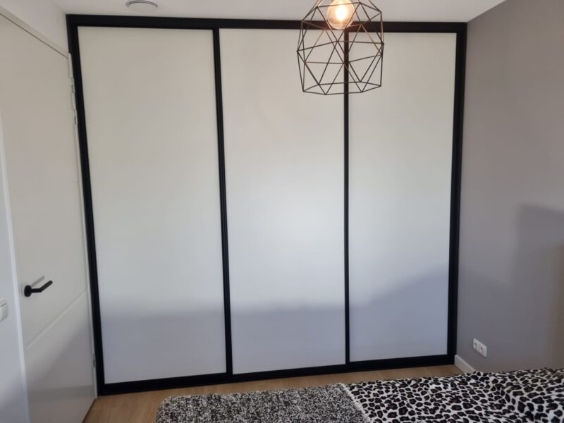 Schuifwand met omlijsting
