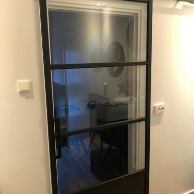 Schuifdeur zwart of wit met kickplate en schuifdeurbeslag vanaf - Afbeelding 4