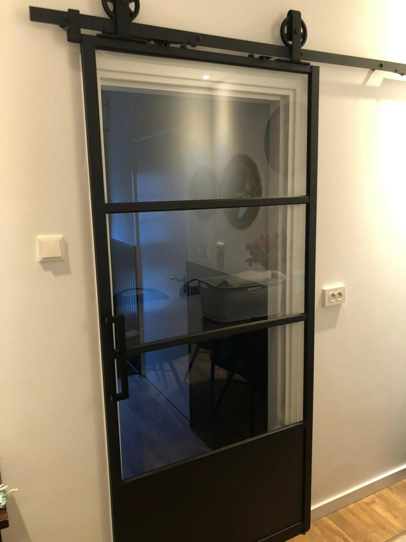 Schuifdeur zwart of wit met kickplate en schuifdeurbeslag vanaf - Afbeelding 4