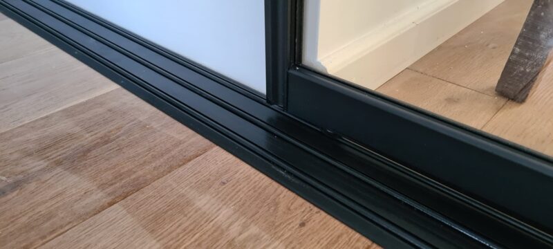 3- sporen rail aluminium per meter - Afbeelding 4
