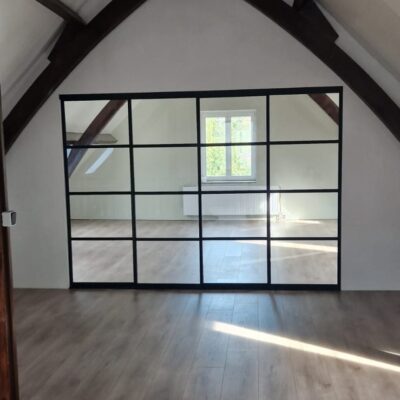 Staallook schuifwand met 4 deuren in het wit, zwart of inox vanaf
