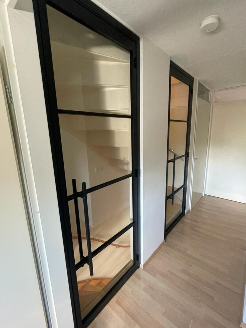 10% kortin aluminium draaideuren