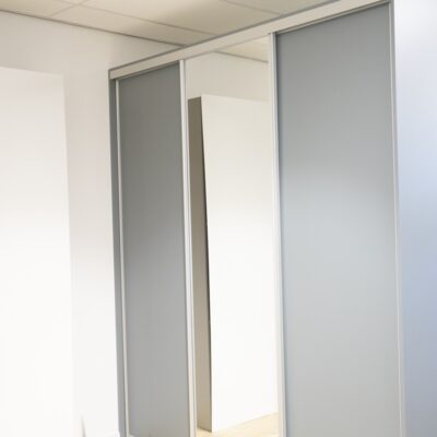 Showroom schuifdeurkast 2600 x 2270 x 700 mm