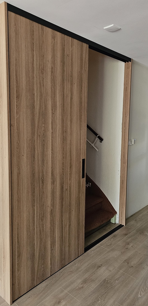 Schuifdeuren loft voor een trap vanaf